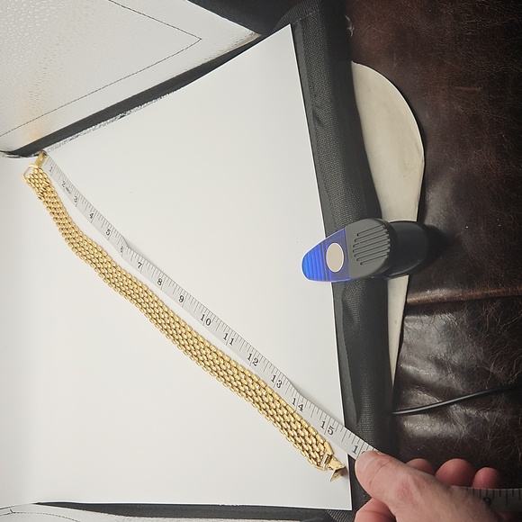 Luxurious Vintage Gold Plated Necklace - Picture 7 of 12